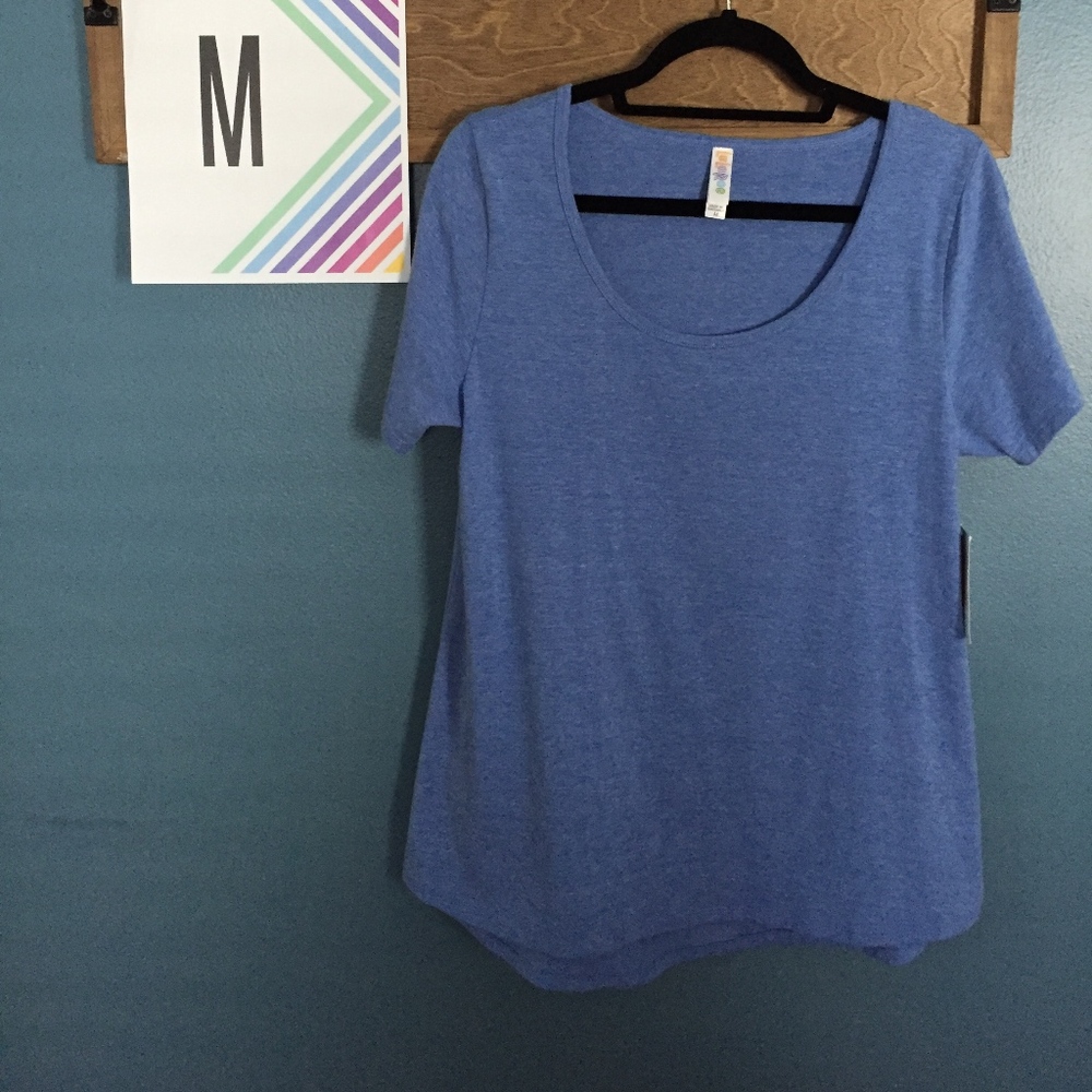 NWT Gorgeous Blue M LuLaRoe Classic T